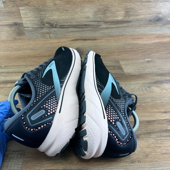 Brooks Ghost 14 Women Sz 11B  Running Shoes Black Peach Athletic Sneakers Gym - Picture 8 of 16